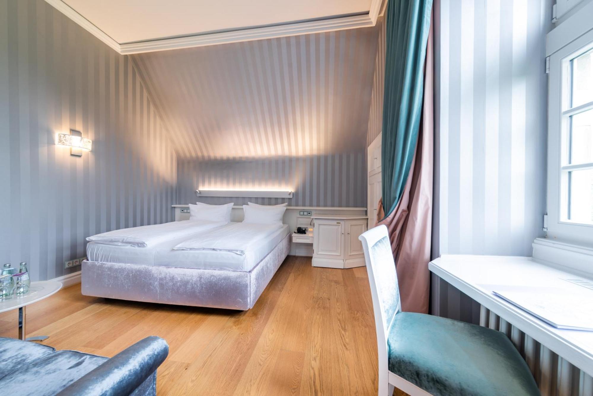 Hotel Schloss Wilkinghege มึนสเทอร์ ภายนอก รูปภาพ